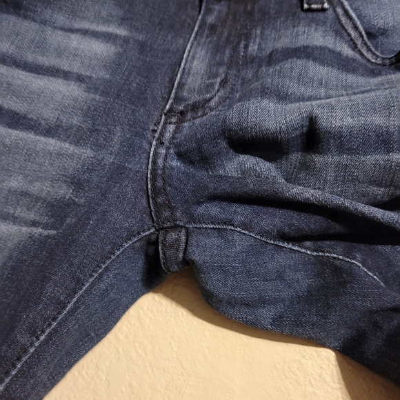 GJG Denim Distressed Jeans - Picture 10 of 16